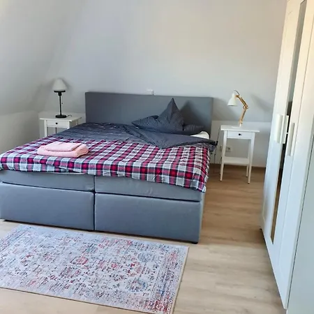 Amelia - Alter Leuchtturm * Borkum